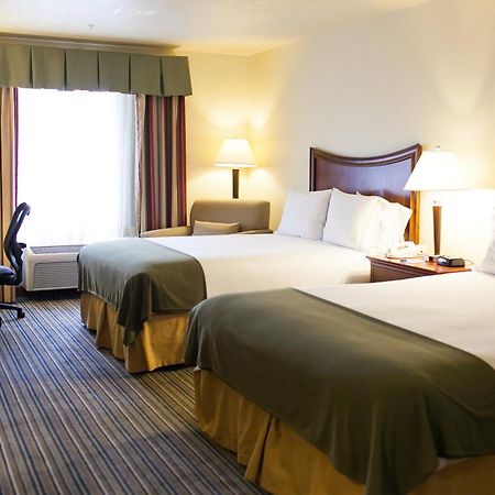 Holiday Inn Express Turlock By Ihg Exterior foto